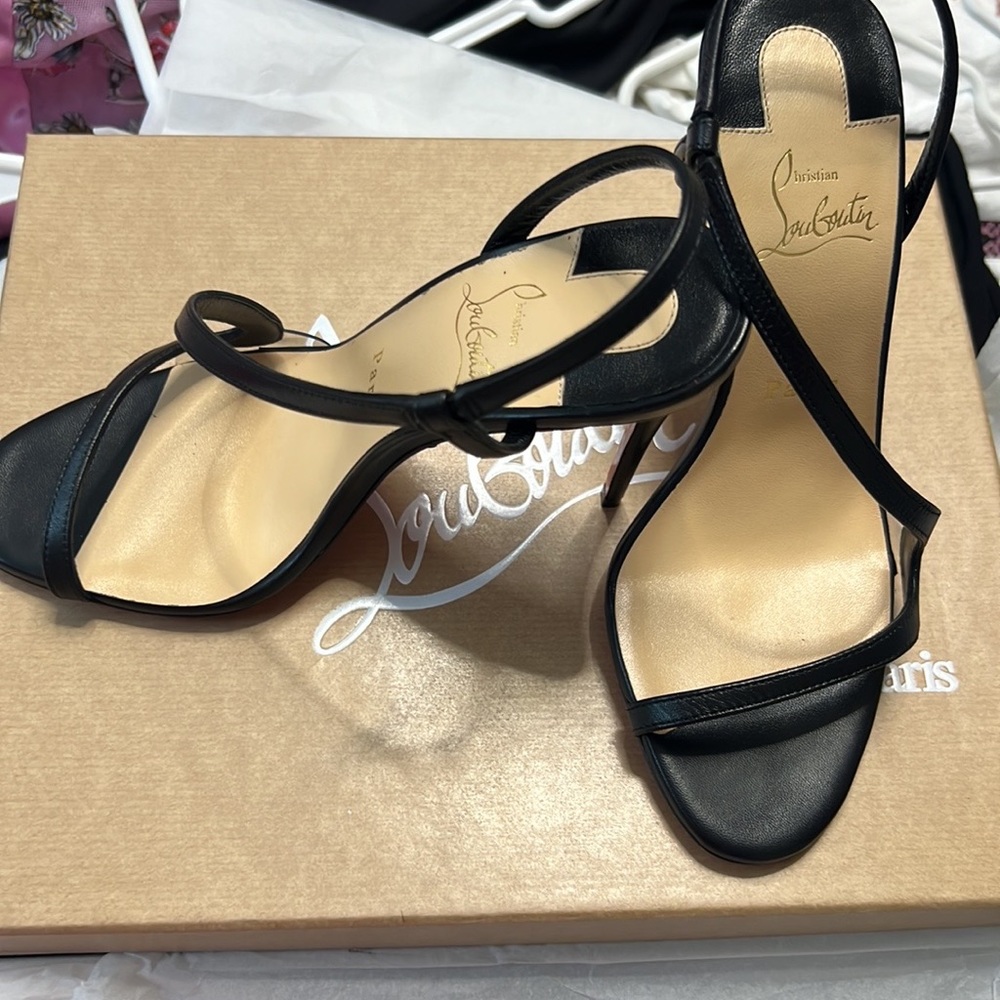 Woman shoes